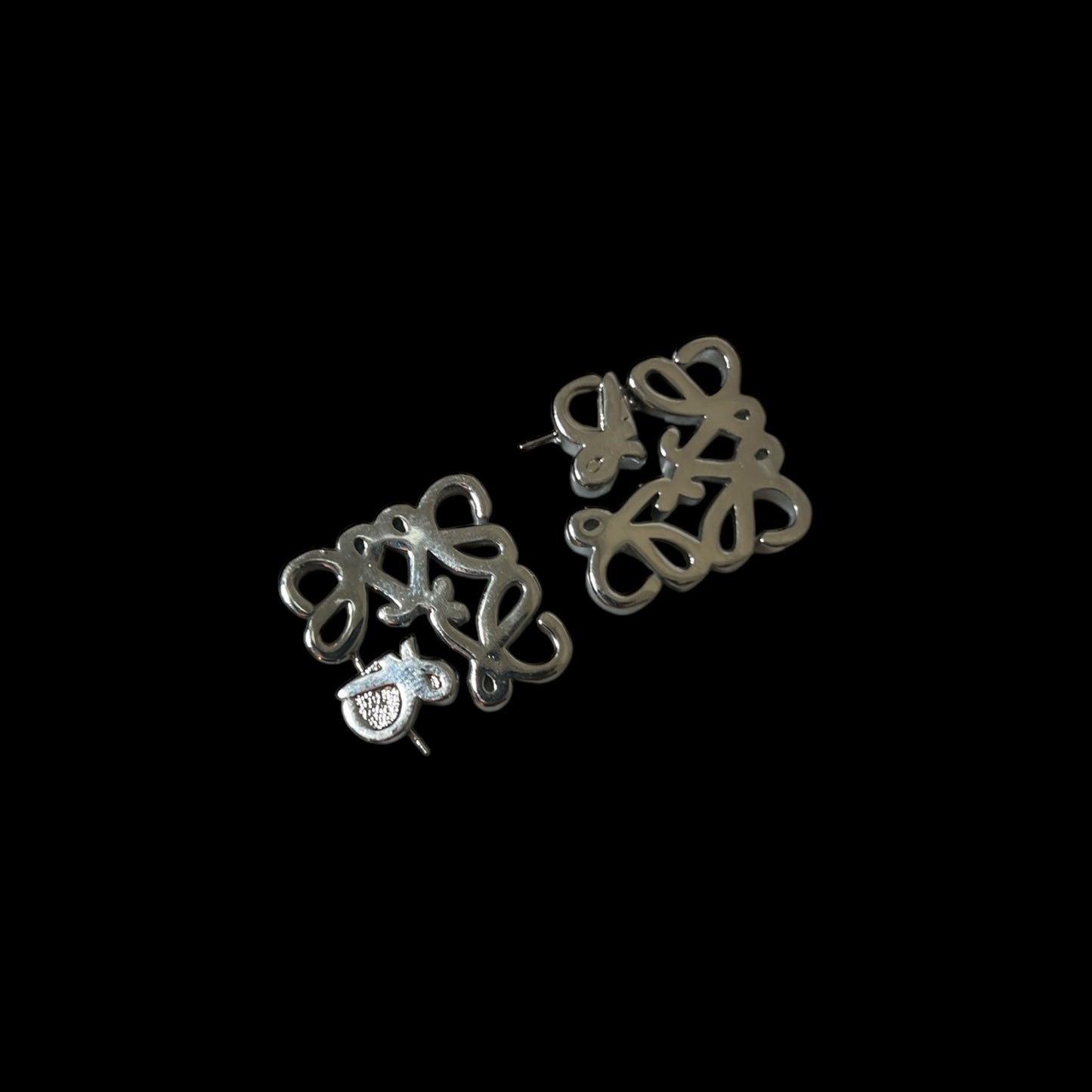 Aretes Loewe clásicos grandes