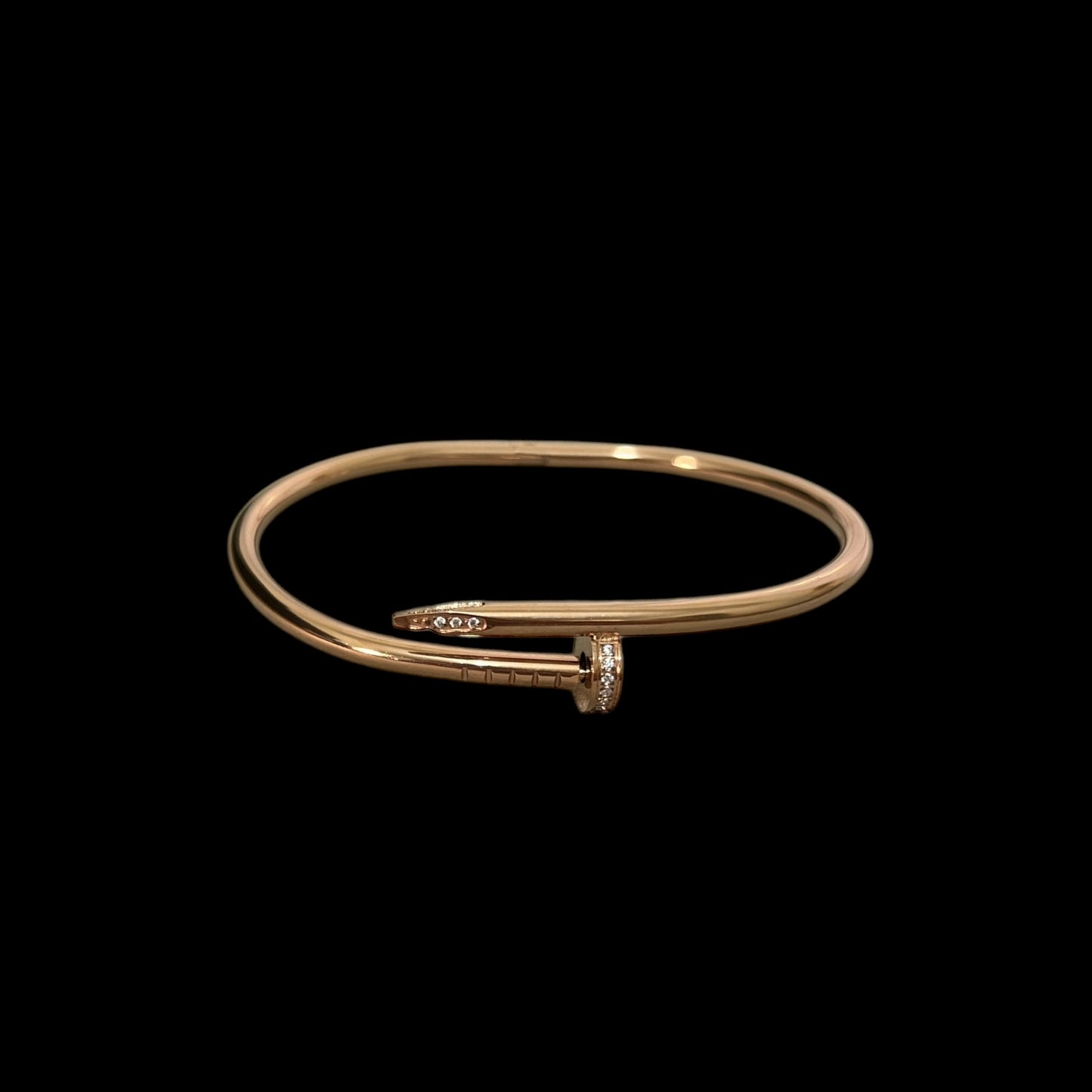 Brazalete de clavo delgado