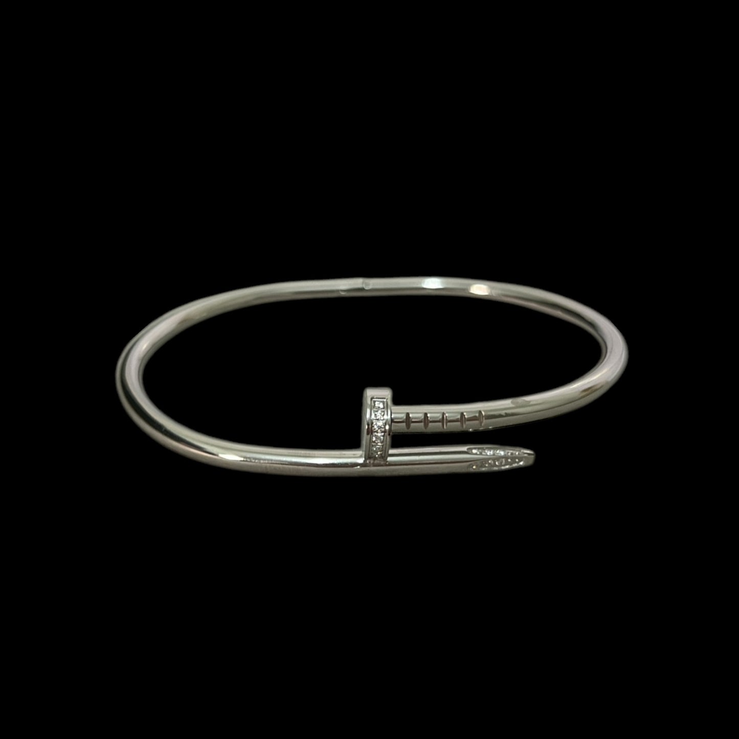 Brazalete de clavo delgado