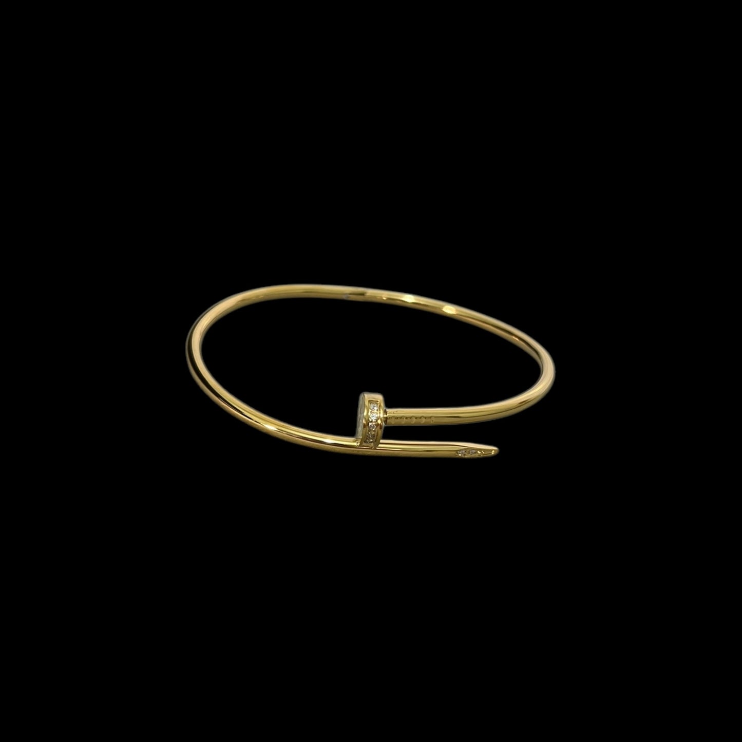 Brazalete de clavo delgado