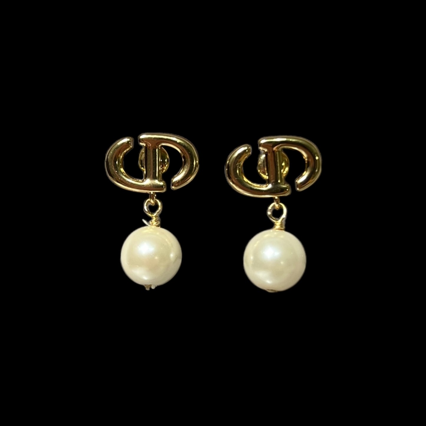 Aretes CD perla colgante